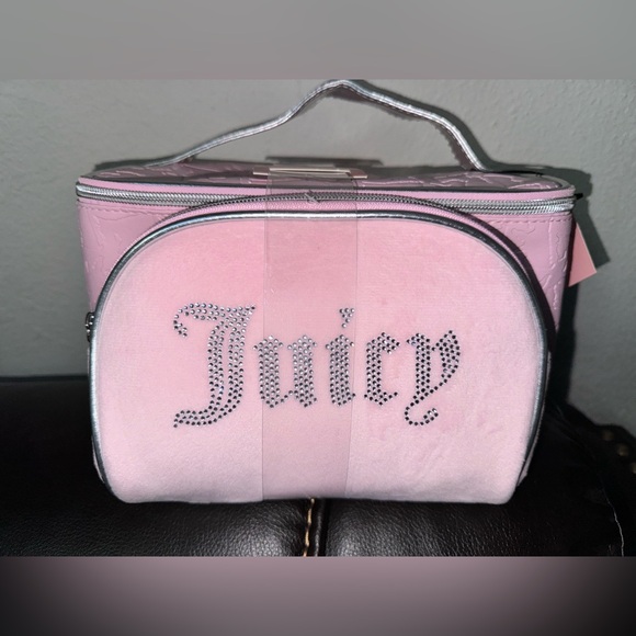 Juicy Couture Pink Travel & Cosmetic Bags 2 Piece OG Style Juicy Rhinestones Log - Picture 1 of 4